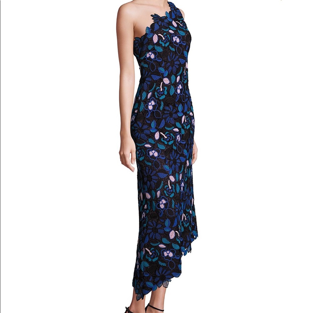 STUNNING Platinum Laundry by  Shelli Segal Gown